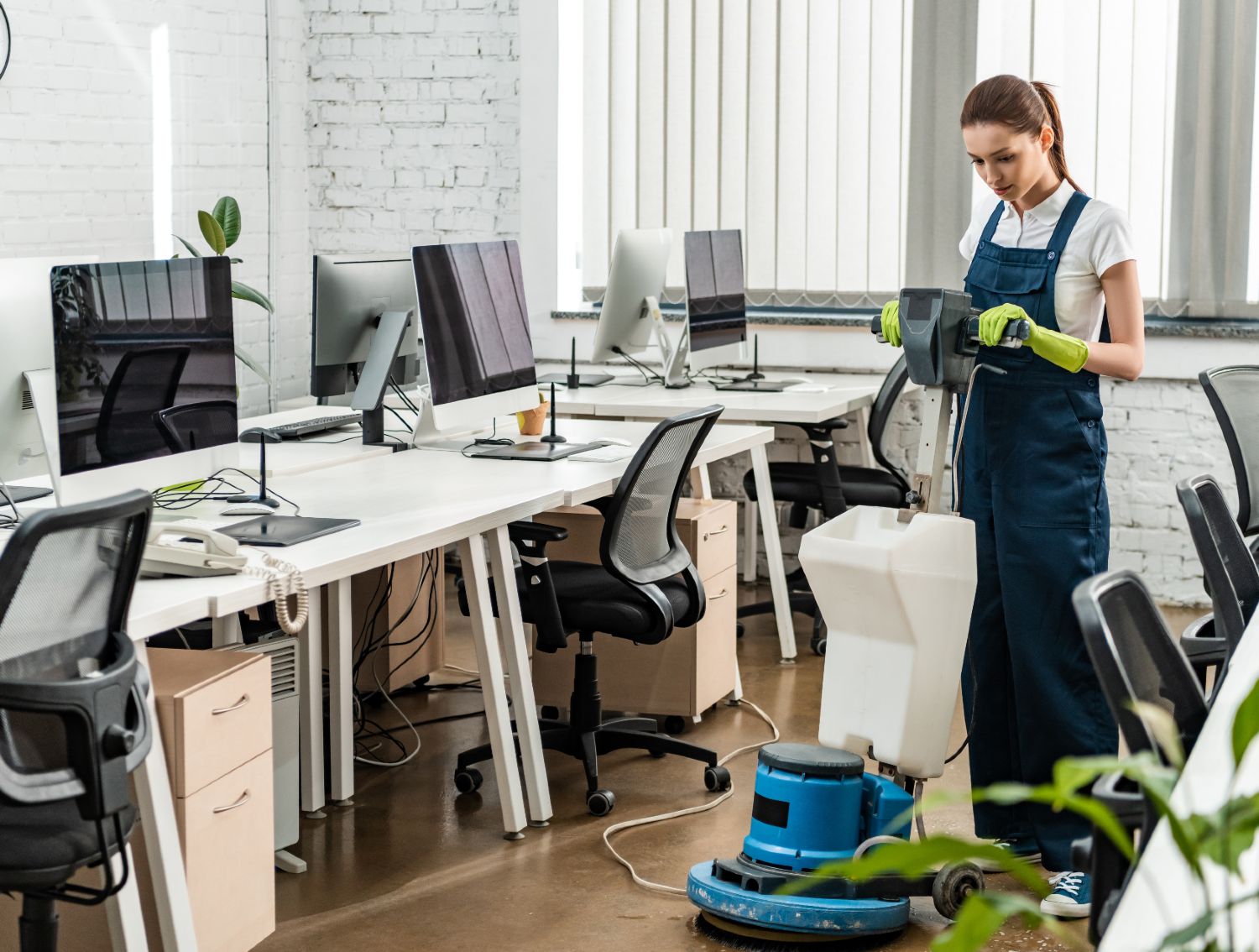 Professional office cleaning service